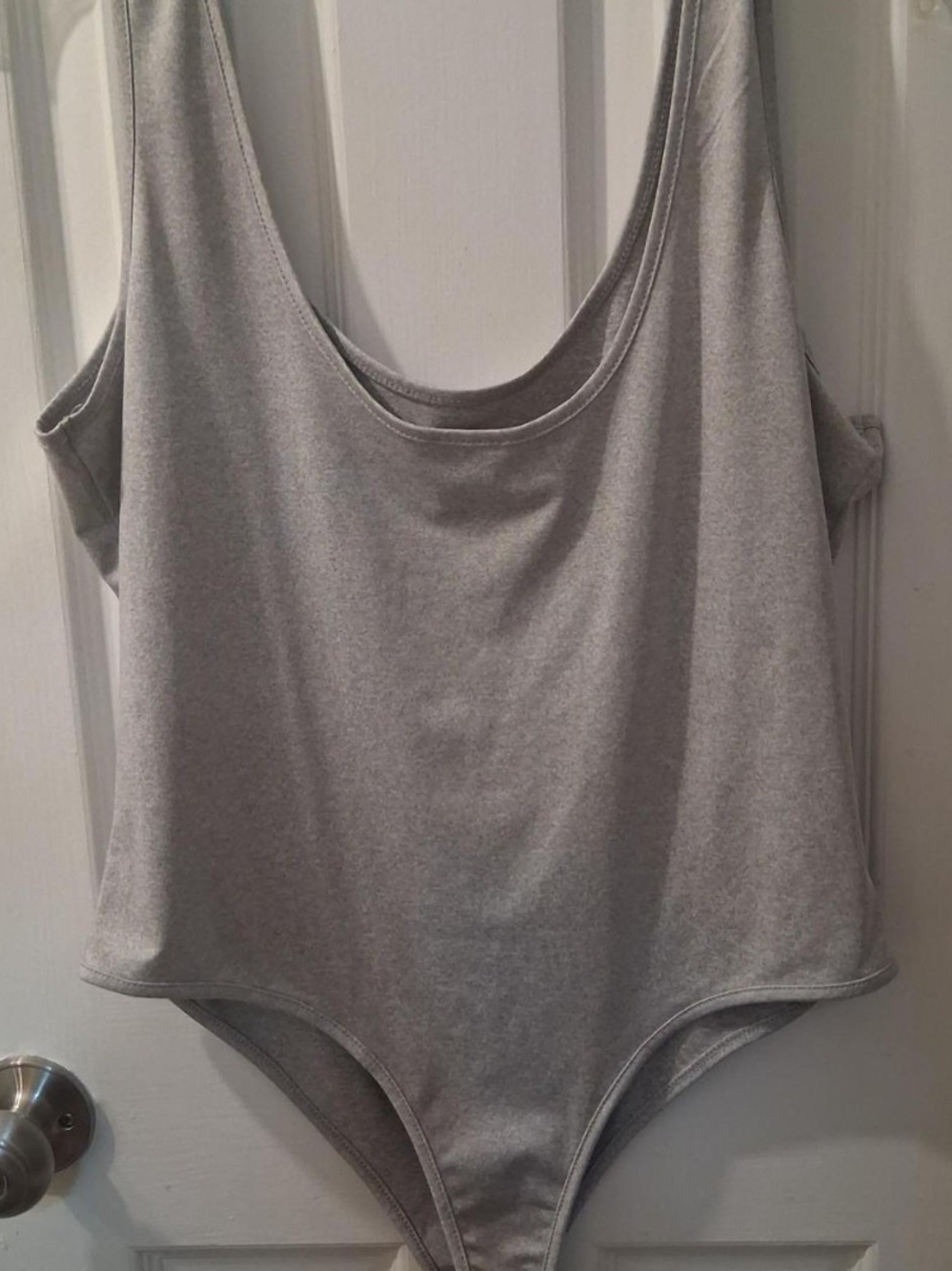 Daisy Women's Scoop Neck Bodysuit in Light Gray